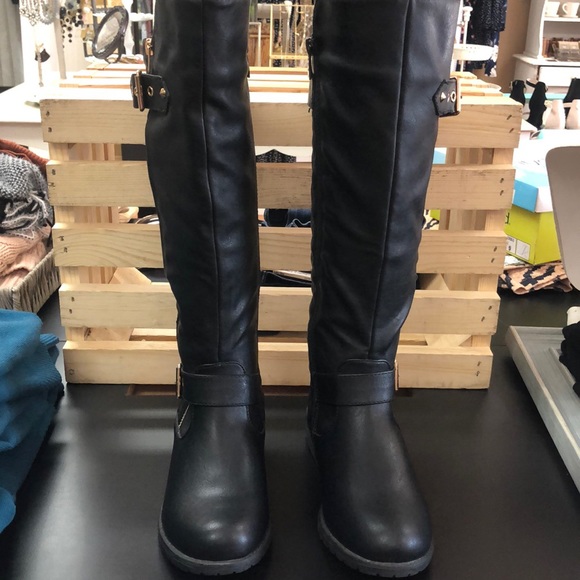 Black Quilted Riding Boots - Picture 7 of 8